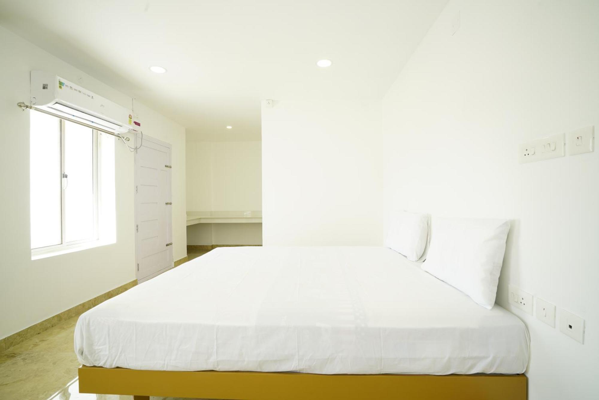 Отель Quilon Residency Kundara Perumanseri Экстерьер фото