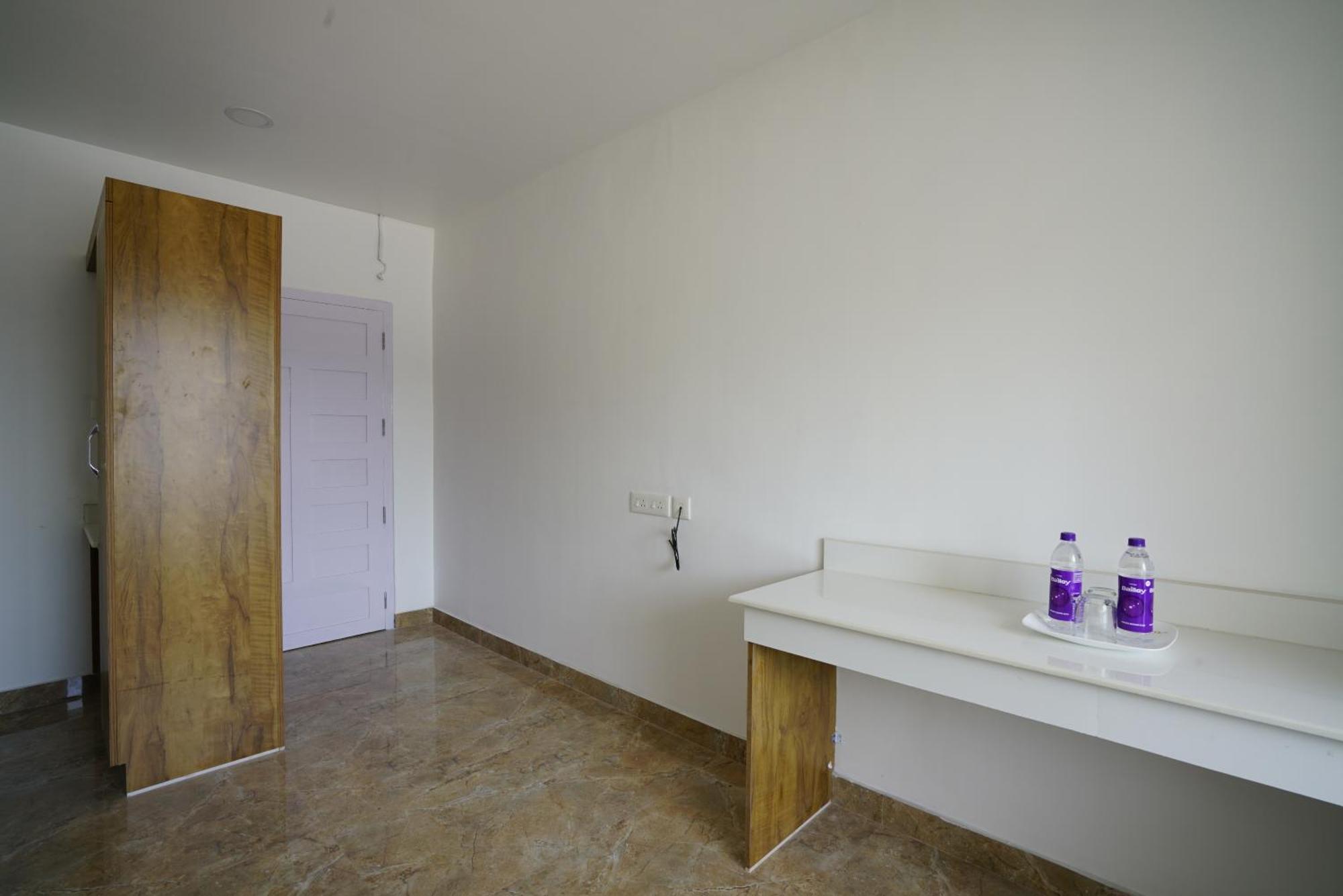 Отель Quilon Residency Kundara Perumanseri Экстерьер фото