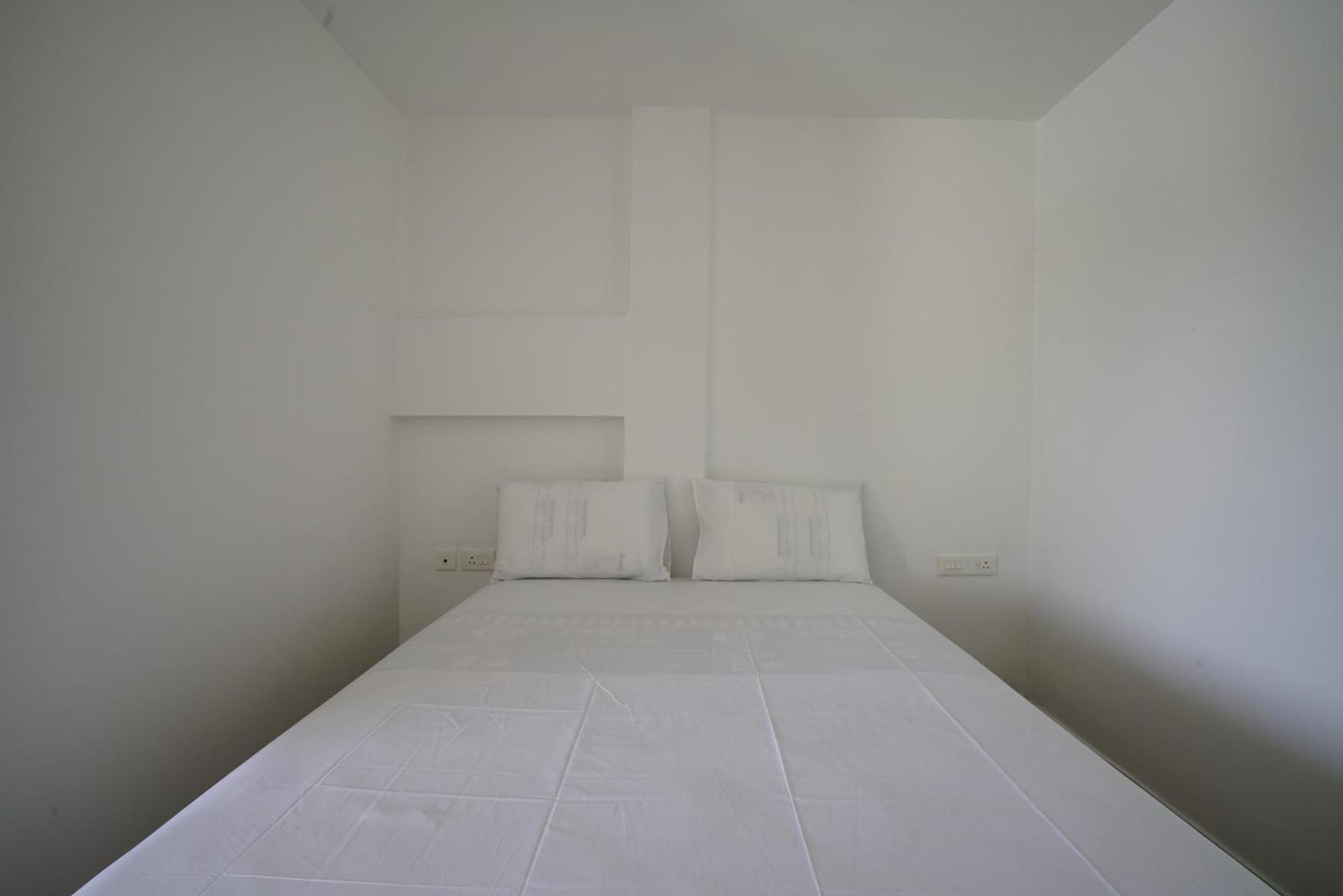 Отель Quilon Residency Kundara Perumanseri Экстерьер фото